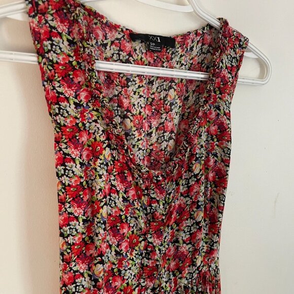 XXI Forever 21 Red Floral Sleeveless Top - Picture 4 of 10